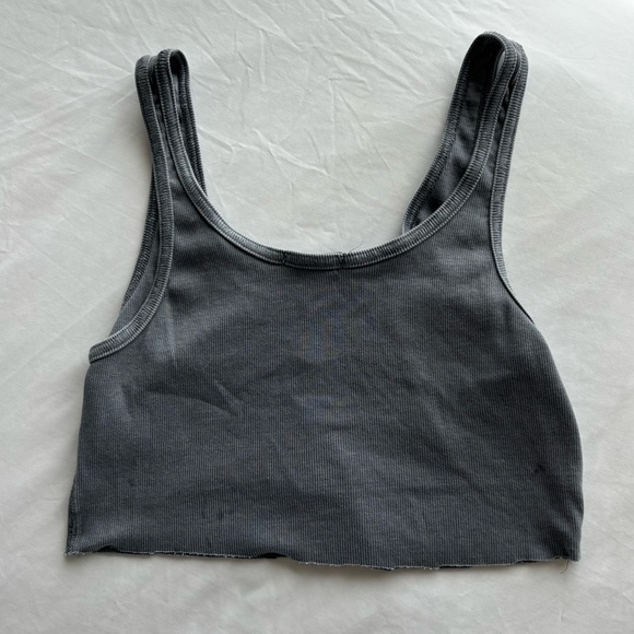 Cropped Tank - Picture 2 of 3